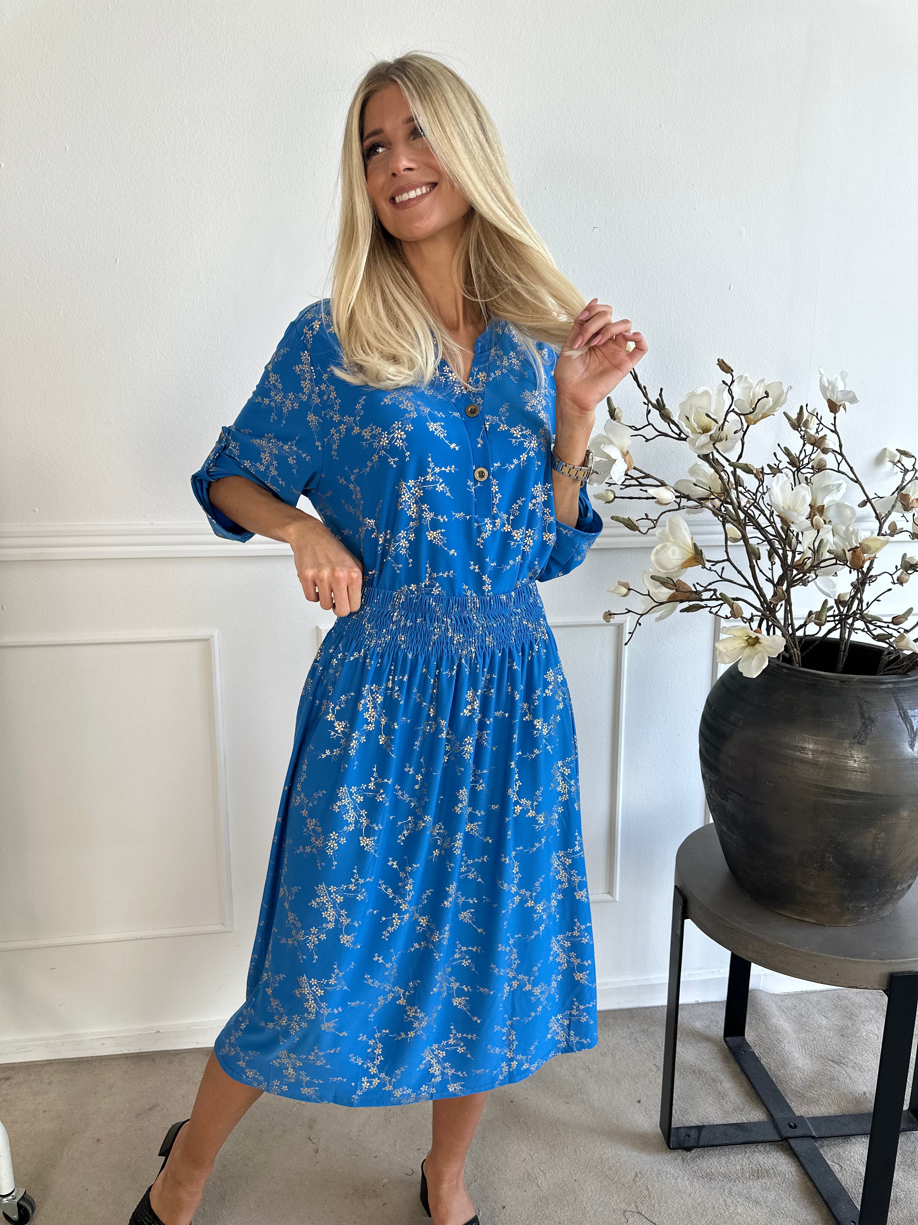 Pams Gold Midi Skirt - Kjol i stretchigt material med fickor